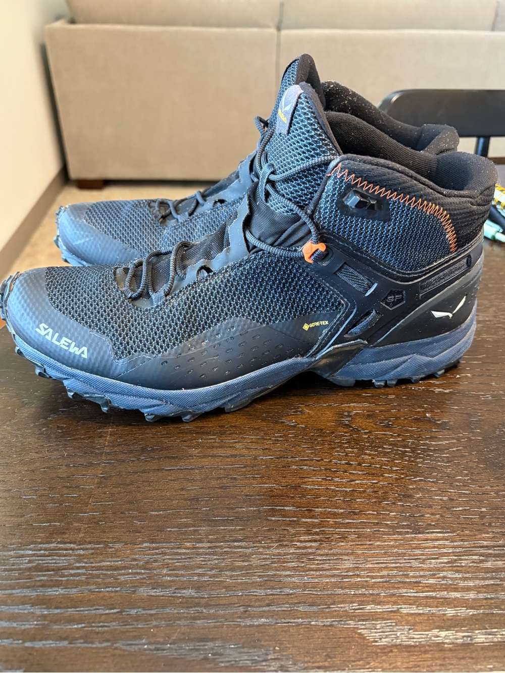 Salewa Men's Black Mid-Top Trail Boots